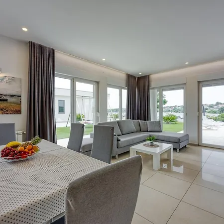 Apartman Elegant Panoramic Seaview Pula