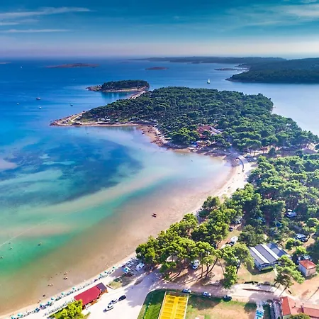 Elegant Panoramic Seaview Пула