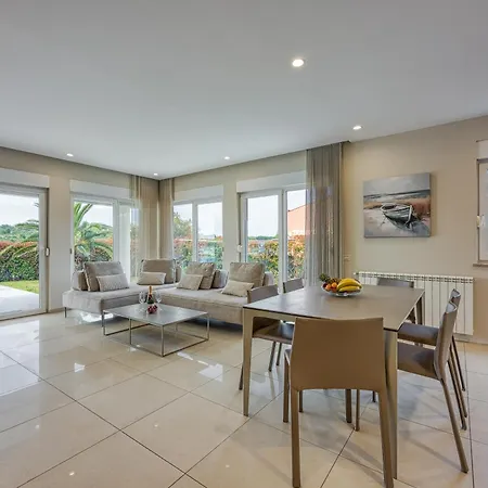 Elegant Panoramic Seaview Apartament