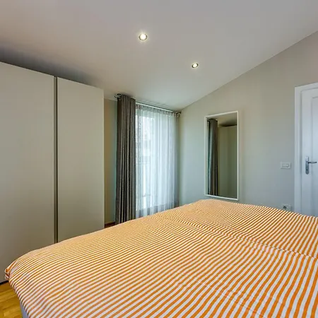 Апартаменты Elegant Panoramic Seaview