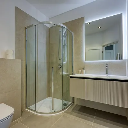Апартаменты Elegant Panoramic Seaview Пула