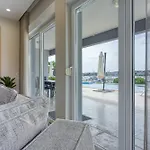 Elegant Panoramic Seaview Póla