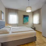Elegant Panoramic Seaview Póla