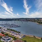 Elegant Panoramic Seaview *