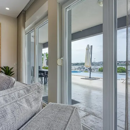 Elegant Panoramic Seaview Pula
