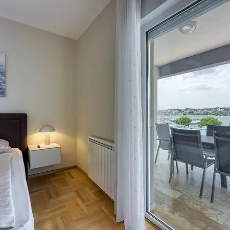 Elegant Panoramic Seaview Póla