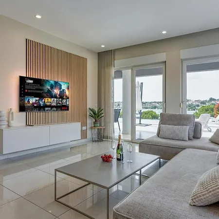 Elegant Panoramic Seaview Apartman *