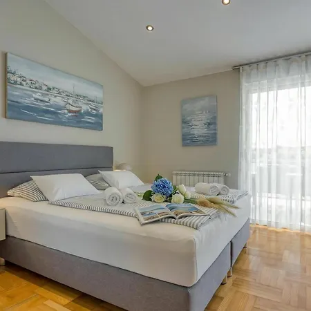 Апартаменты Elegant Panoramic Seaview *
