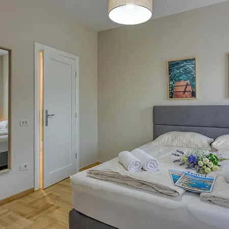 Elegant Panoramic Seaview Апартаменты