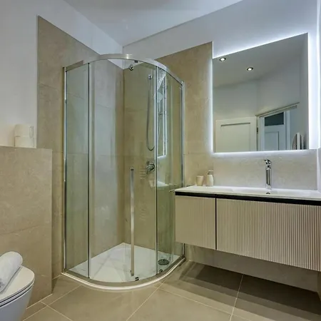 Апартаменты Elegant Panoramic Seaview Пула
